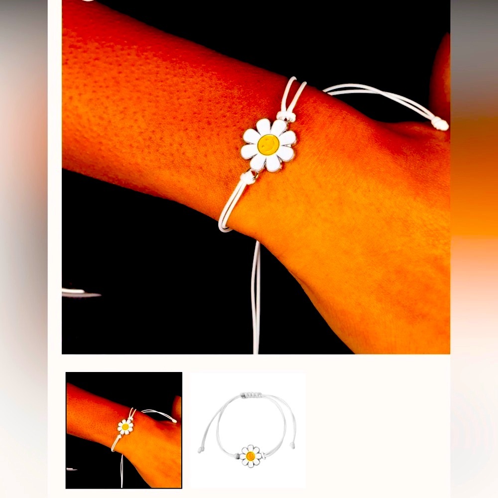 🌼🤍🌼 “DAISY LITTLE THING” WHITE PULL BRACELET ~ PAPARAZZI❗️ HAPPY SMILEY FACE❗️😃 - Picture 6 of 6